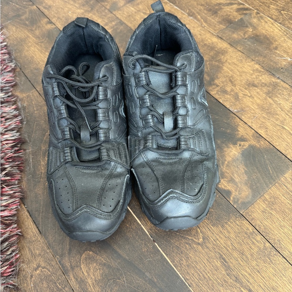 Men's Black Athletic Shoes